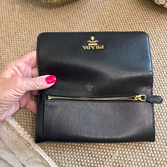Prada wallet - Picture 3 of 4